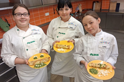 Herzhaftte Pfannkuchen mit Spinat und Feta, Schlammbowle