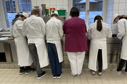 Kochen mit einem tollen Team vom Jugendhaus Burg Feuerstein