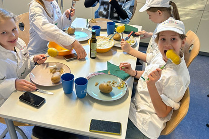 Pellkartoffeln und Kräuterquark