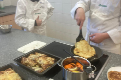 Herzhaftte Pfannkuchen mit Spinat und Feta