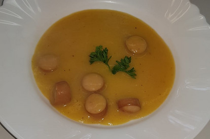 Sächsische Kartoffelsuppe mit Würstchen