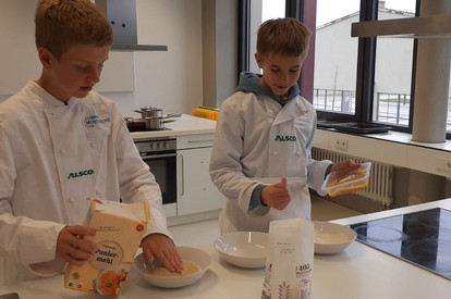 Schnitzel mit Blumenkohl und Kartoffeln